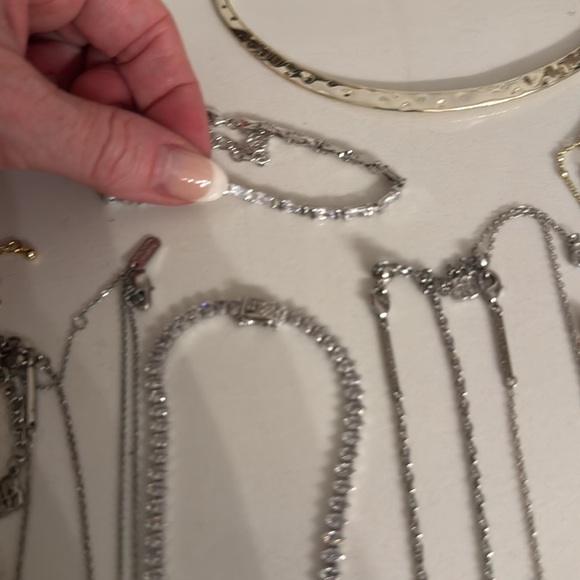Huge lot of Kendra Scott Jewelry - Picture 4 of 6